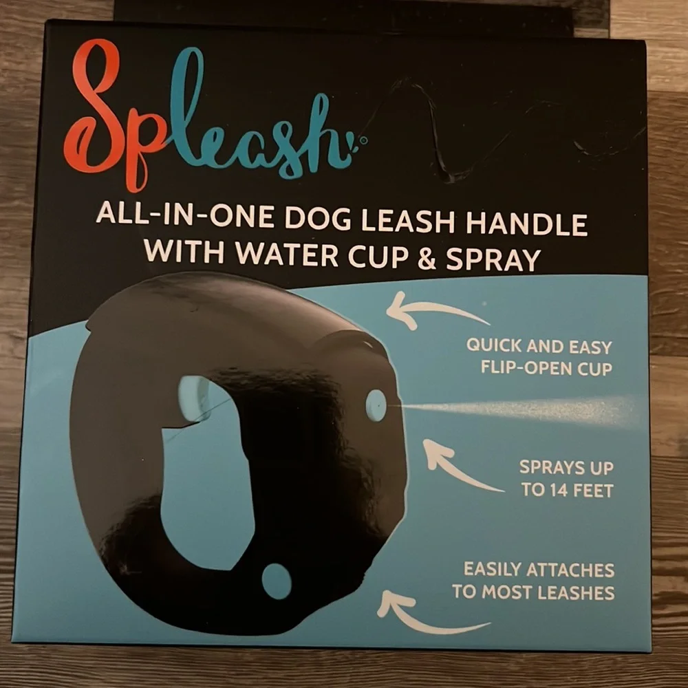 Splash - 🆕 all in one dog leash, handle with water cup and spray